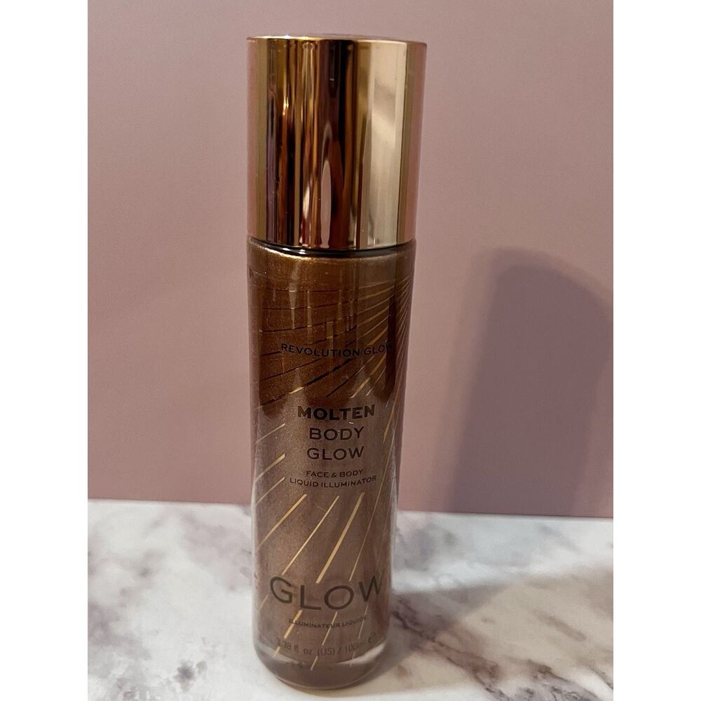 Makeup Revolution Molten Body Glow Rose Gold Face Body Liquid Illuminator NEW